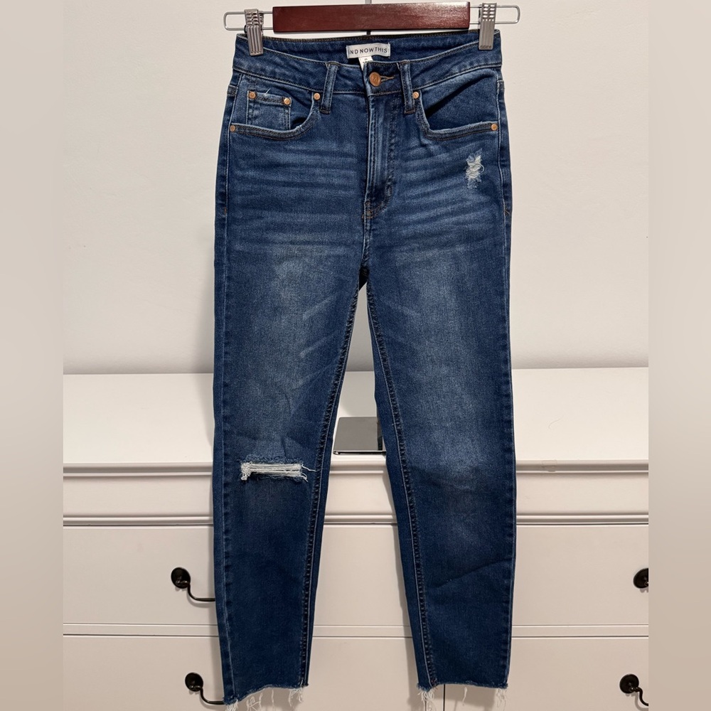 And Now This Distressed Skinny Jeans 25 – Medium Wash, Raw Hem